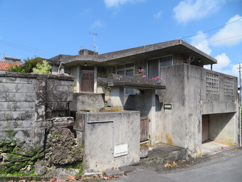 沖縄県沖縄市の物件の施工前