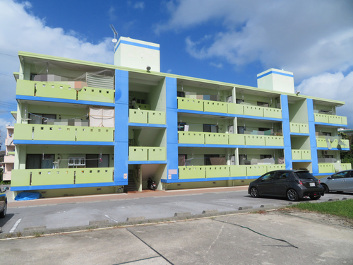 沖縄県宜野湾市の物件の施工前